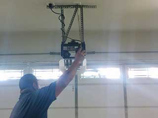 Troubleshoot Your Garage Door Opener | Garage Door Repair Fleming Island, FL Troubleshoot Your Garage Door Opener | Garage Door Repair Fleming Island, FL